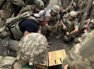 425th Assault Regiment in training.