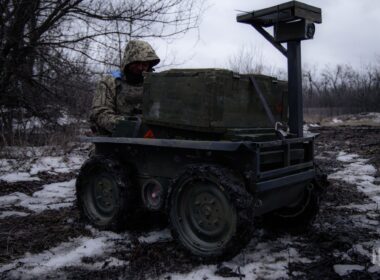 A Ukrainian soldier is loading a ground robotic system. Source: The General Staff