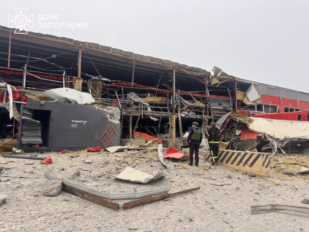 Russia struck Nova Poshta’s postal terminal in Zaporizhzhia — prosecutors opened a war crimes case
