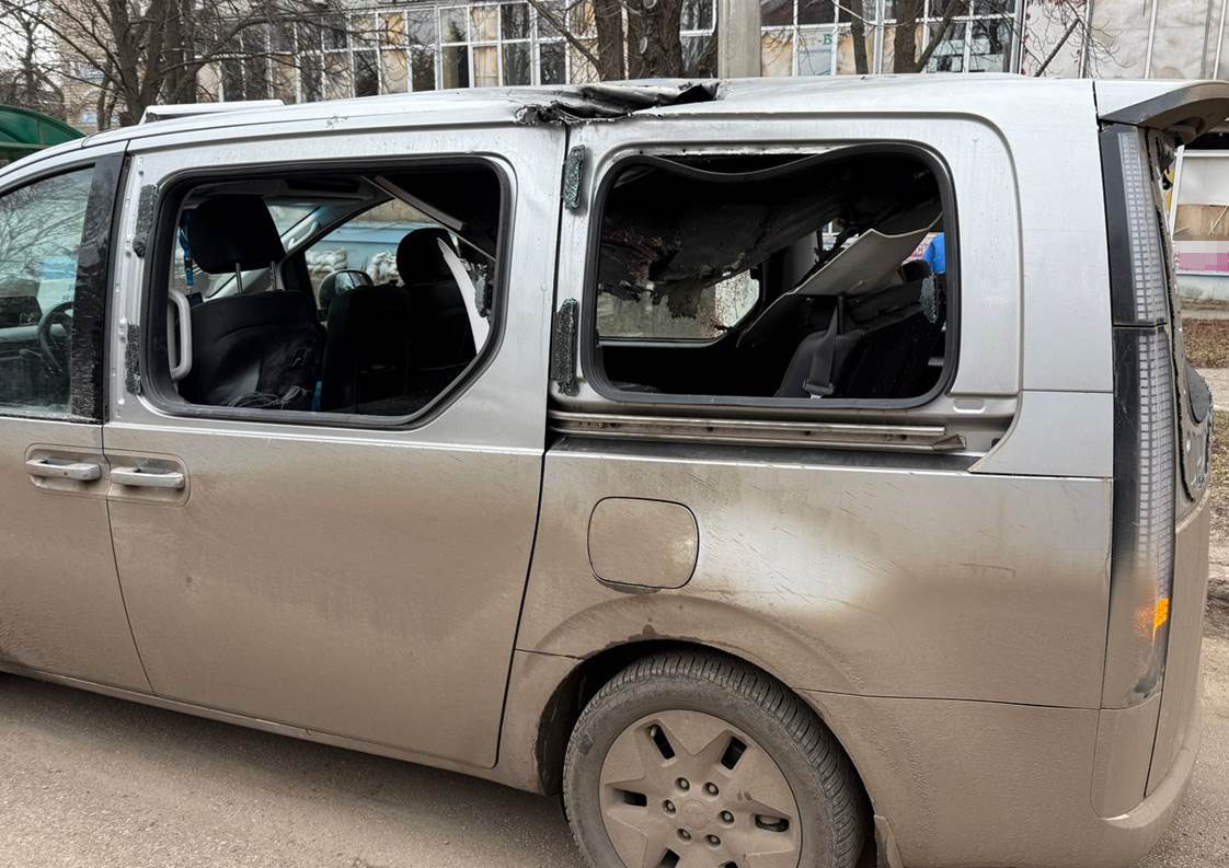 Civilian evacuation vehicle after being struck by a Russian drone in Donetsk Oblast, 20 March 2026. Photo: Donetsk Regional Prosecutor’s Office