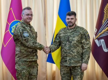 Lieutenant General Andrii Hnatov, Chief of the General Staff of the Armed Forces of Ukraine, met with NATO Strategic Command Transformation Commander Admiral Pierre Vandier. Source: General Staff