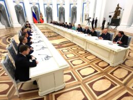 putin with the russian cabinet in kremlin