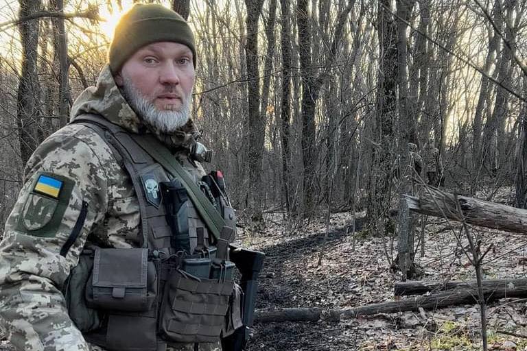 The 225th Assault Regiment defends west of Huliaipole.