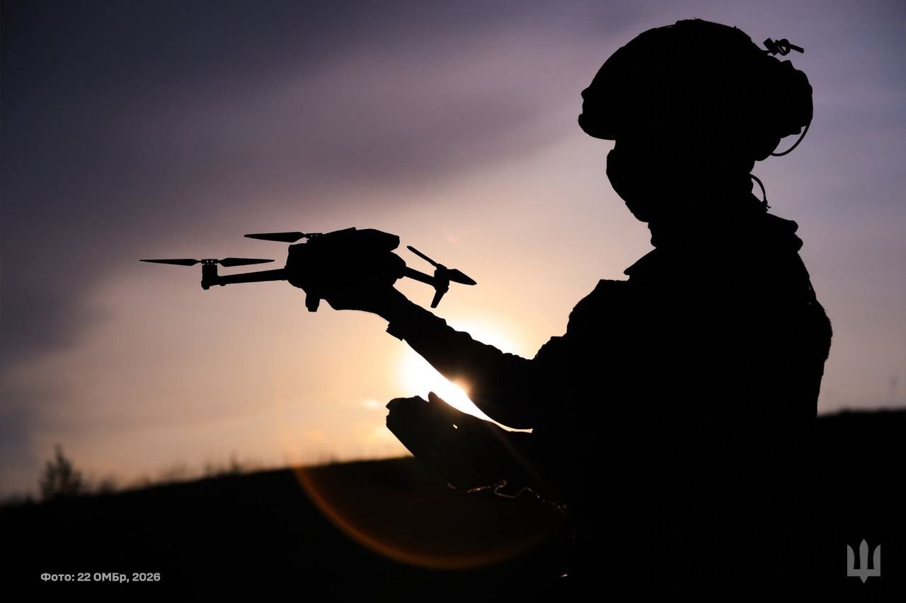 isw russia's command missed every deadline since kyiv 2022 now wants odesa — ukraine meanwhile gained 90 km² two weeks · post ukrainian servicemember holds quadcopter drone against sunset ukraine's