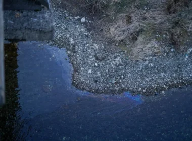 russia hit ukraine's hydropower plant eight days ago — poisoned river flows moldova · post oil slick surface dniester following contamination caused russia's strike novodnistrovsk ukraine 2026 дністер плями ©