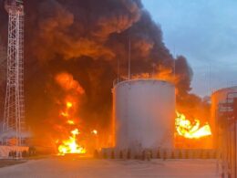 ukraine hit oil depot 500 km front — thick black smoke rose above southern russia's labinsk dawn · post fire yugnefteprodukt industrial zone krasnodar krai russia 16 2026 пожежа-на-нафтобазі-в-місті-лабінск-краснодарського-краю-16-березня-2026-року-джерело-exilenova+ ukrainian