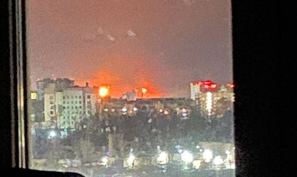ukraine struck refinery 800 km inside russia — hit power plant keeping running · post glow fire lukoil-nizhegorodnefteorgsintez visible kstovo nizhny novgorod oblast following ukrainian drone strike 5 2026 пожежа-на-території-нпз-«лукойл»-last-night-у-кстово
