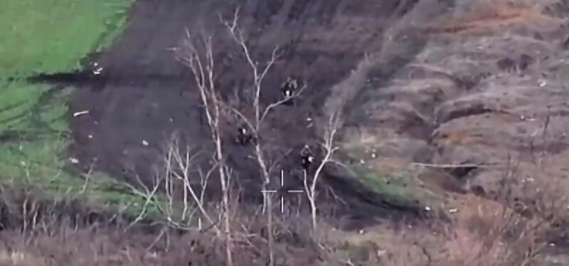 The Russians are during the assault. Screenshot