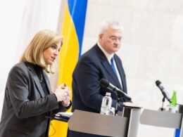 Austrian Foreign Minister Beate Meinl-Reisinger at a joint press conference with her Ukrainian counterpart Andrii Sybiha (March 2025). Photo: Bundesministerium für europäische und internationale Angelegenheiten / Michael Gruber