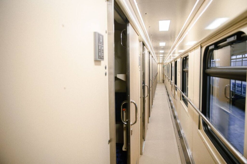 new sleeper cars for trains of ukrzaliznytsia