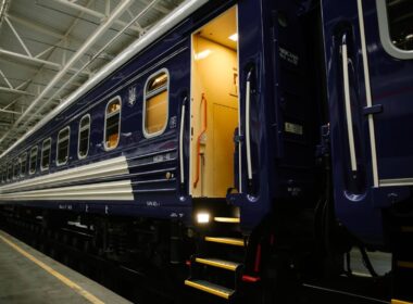 new sleeper cars for trains of ukrzaliznytsia