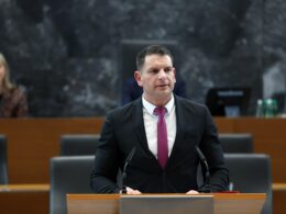 slovenia's new parliament speaker plans moscow visit promises referendum nato exit claims he's pro-russian · post zoran stevanović speaks national assembly ljubljana bobo rtvslosi je bil gost oddaje prvaki tedna