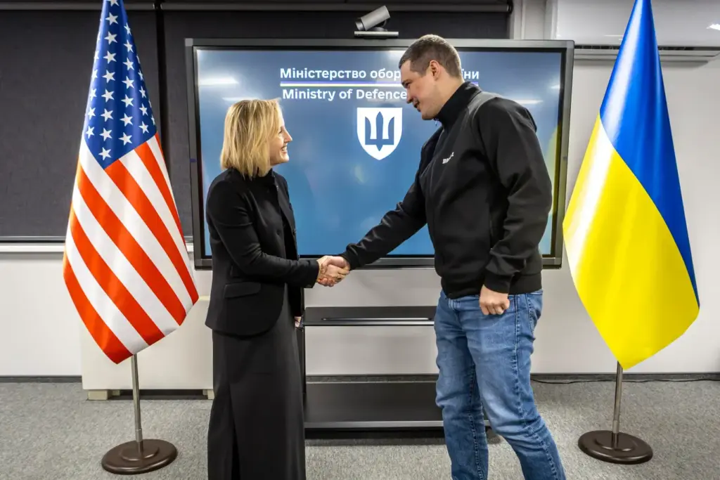 US Chargé d’Affaires to Ukraine Julie Davis to resign amid “frustration” with Trump – FT