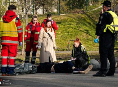 The image shows the victim of a shooter who fired at people in Kyiv streets. Source: Andrii Khodkov
