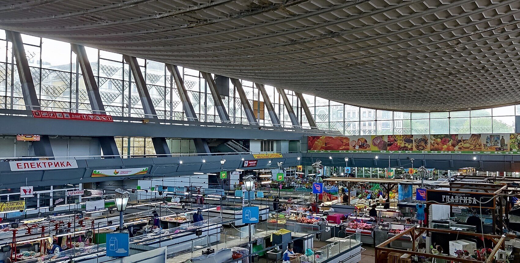 zhytnii market in kyiv in 2021