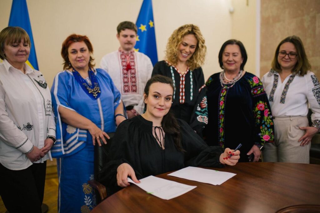 Ukrainian Deputy Prime Minister and Culture Minister Tetyana Berezhna announces Ukraine’s UNESCO bid to recognize the vyshyvanka as cultural heritage. Photo: Tetyana Berezhna