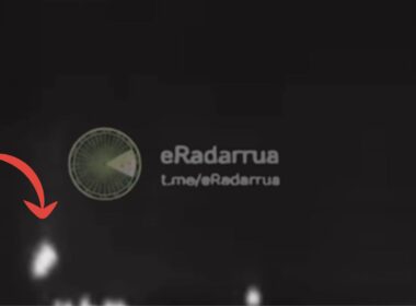 The screenshot from the Yeradar video reportedly shows one of the six warheads of the Russian Oreshnik missile falling on occupied territory of Donetsk Oblast. Source: Yeradar