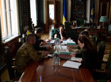 Ukrainian President Volodymyr Zelenskyy meeting with military and government leaders to discuss planned army reforms. Photo: Zelenskyy on Telegram