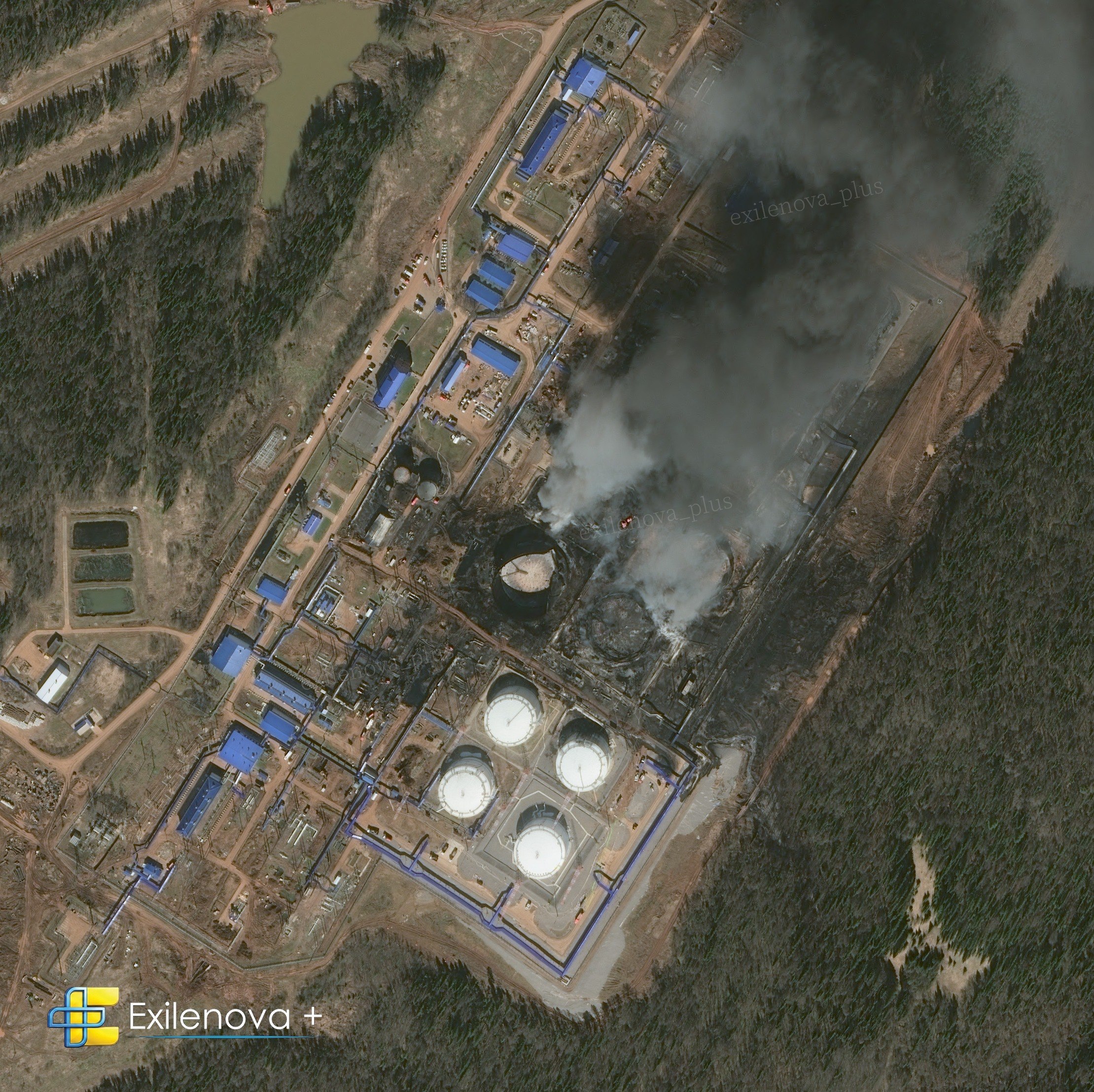 Satellite images show the aftermath of Ukrainian drone strikes on the Russian Perm linear production and dispatch station. Source: Exilenova+