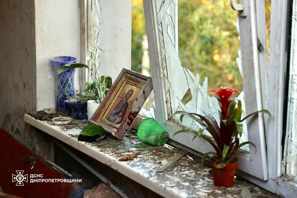 Russian overnight strikes kill two in Kharkiv and Chernihiv oblasts