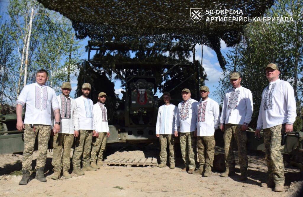 Ukrainian service members of the Armed Forces of Ukraine wear traditional vyshyvanka embroidered shirts. Photo: UA Land Forces