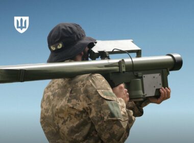 The image shows the FIM-92 Stinger, a man-portable air-defense system. Source: The Ukrainian Defense Ministry