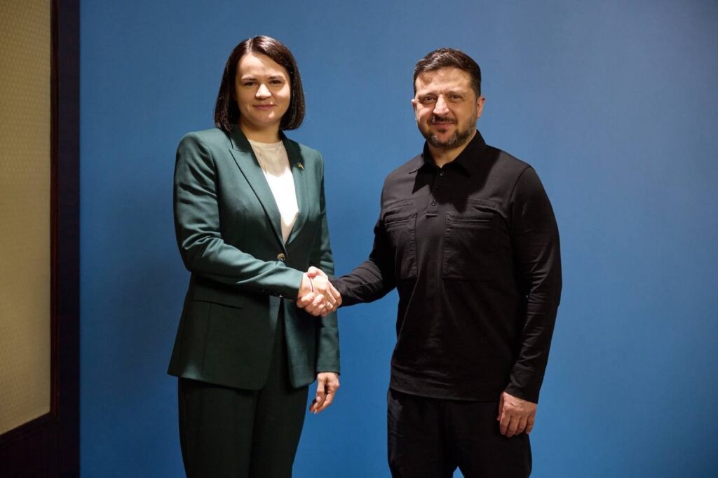 Belarusian exiled leader and Ukraine’s President shook hands in Kyiv—at a 24-country summit