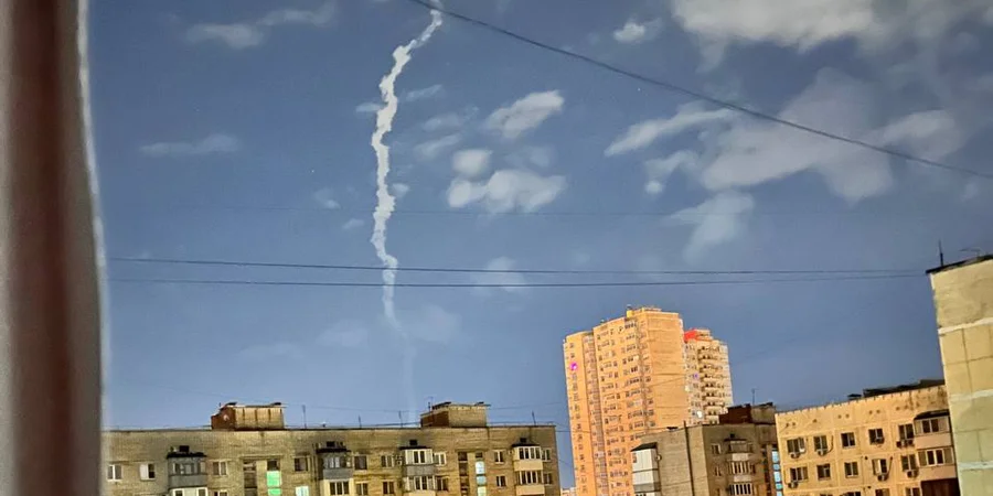 afipsky oil refinery burns again ukrainian drones return krasnodar krai · post smoke trail over amid drone attack russia 11 2026 краснодар у росії атакували дрони вночі червня року exilenova+