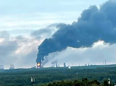 ukraine confirms strikes two tatarstan refineries rocket-fuel rubber plant tolyatti · post black smoke rises over burning oil refining facility after ukrainian strike nizhnekamsk russia 12 2026 0b9bde49-e761-4e4b-9abe-9bd2dd867a7d ukraine's defense