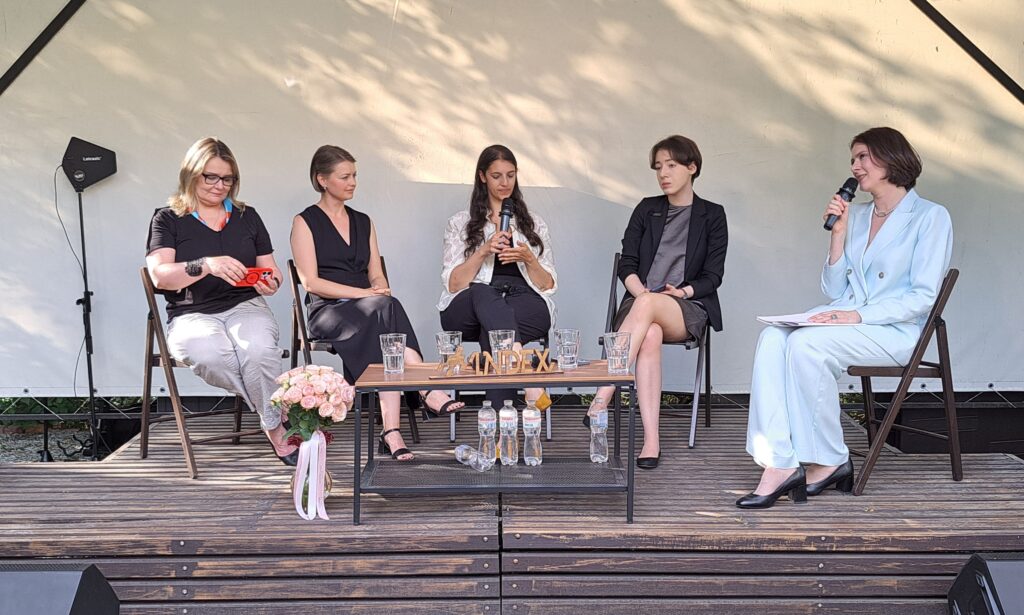 olena stiazhkina, yaryna grusha, lucy fulford, anna gruver and sasha dovzhyk