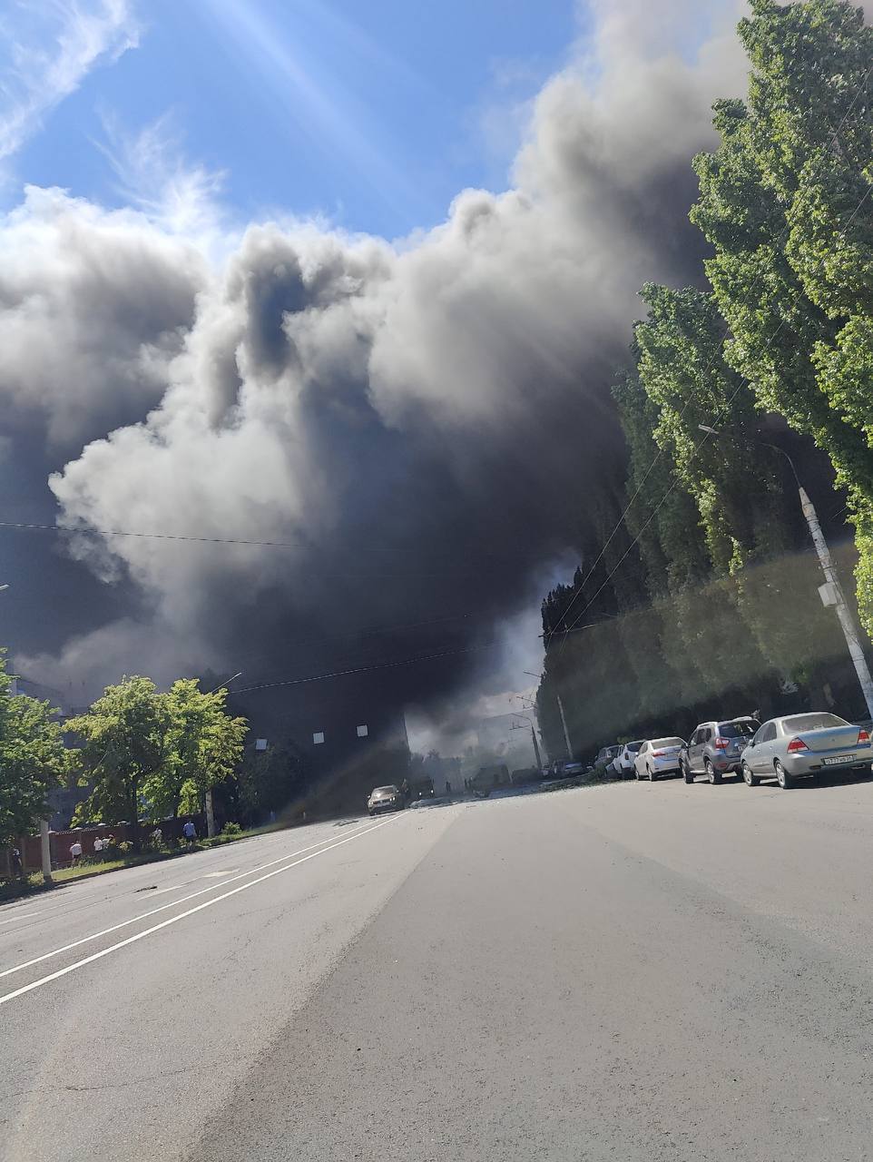 voronezh factory feeds pantsir iskander-k kh-101—and now it's fire · post thick smoke billows over street residents watch following reported strike vzpp-s plant russia 22 2026 5316704522568669592 ukrainian forces struck