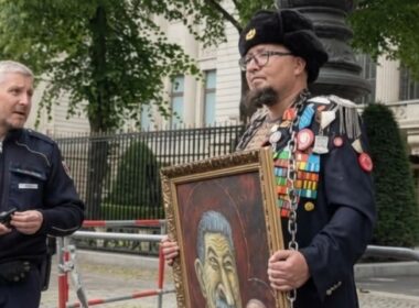 Russian opposition artist Robert Kuzovkov, known as Semyon Skrepetsky. FB