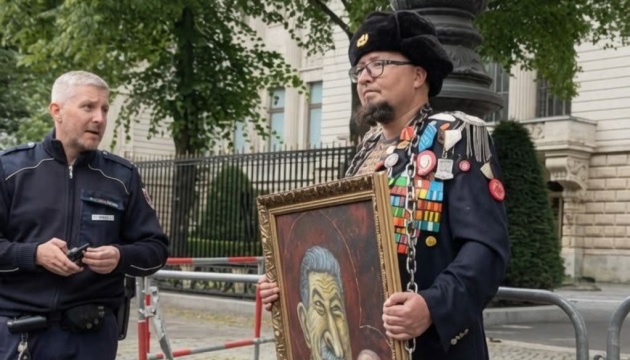 Russian opposition artist Robert Kuzovkov, known as Semyon Skrepetsky. FB