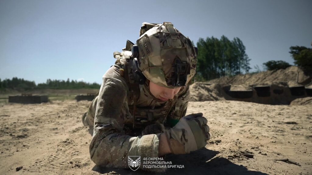 Ukrainian defense official sent 300,000 pairs of u