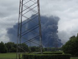burning moscow oil refinery in kapotnya