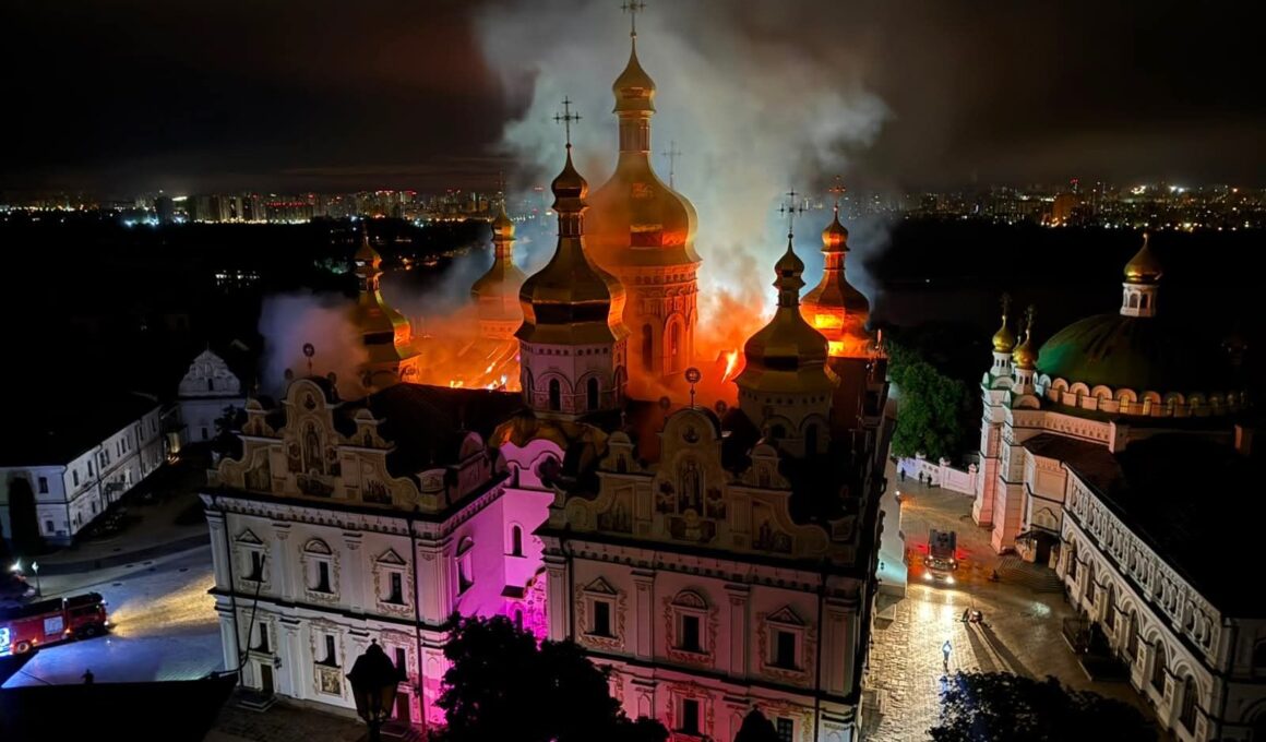 Russia attacks Kyiv-Pechersk Lavra
