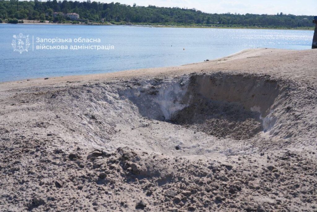 The hole at the beach in Zaporizhzhia from a Russian weapon. Source: Fedorov