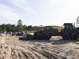 The image shows the ScanJack 3500 demining machine. Source: ArmyInform