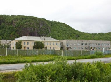 russia can't attack nato right now—isw explains what new border bases really · post facilities russia's 200th separate motor rifle brigade northern fleet's coastal troops pechenga district murmansk oblast 15-20