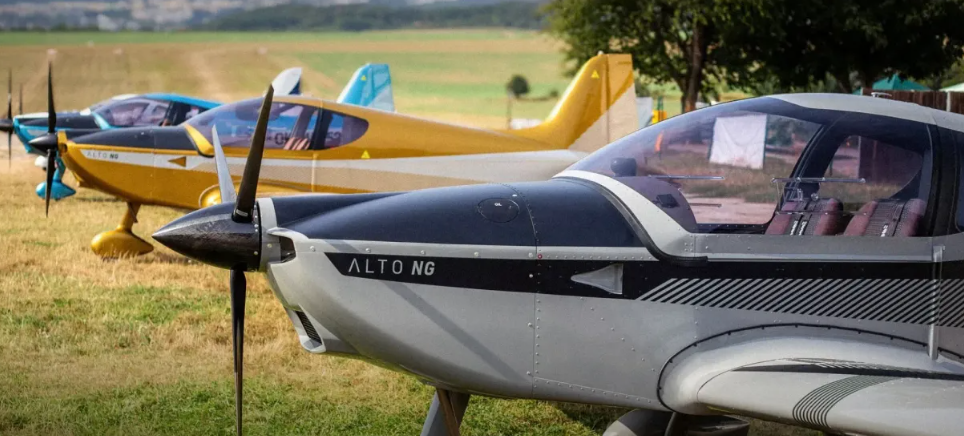 The image shows ALTO NG trainers. Source: The Ukrainian Defense Ministry