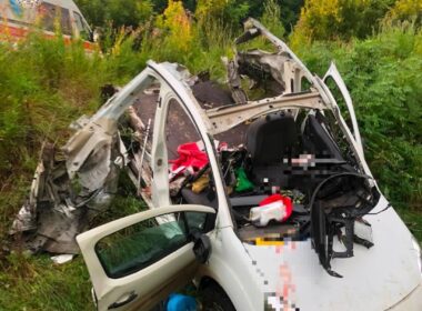 The image shows a car of a Ukrainian civilian, who was killed by a Russian Molniya drone. Source: The Kharkiv Oblast Prosecutor's Office