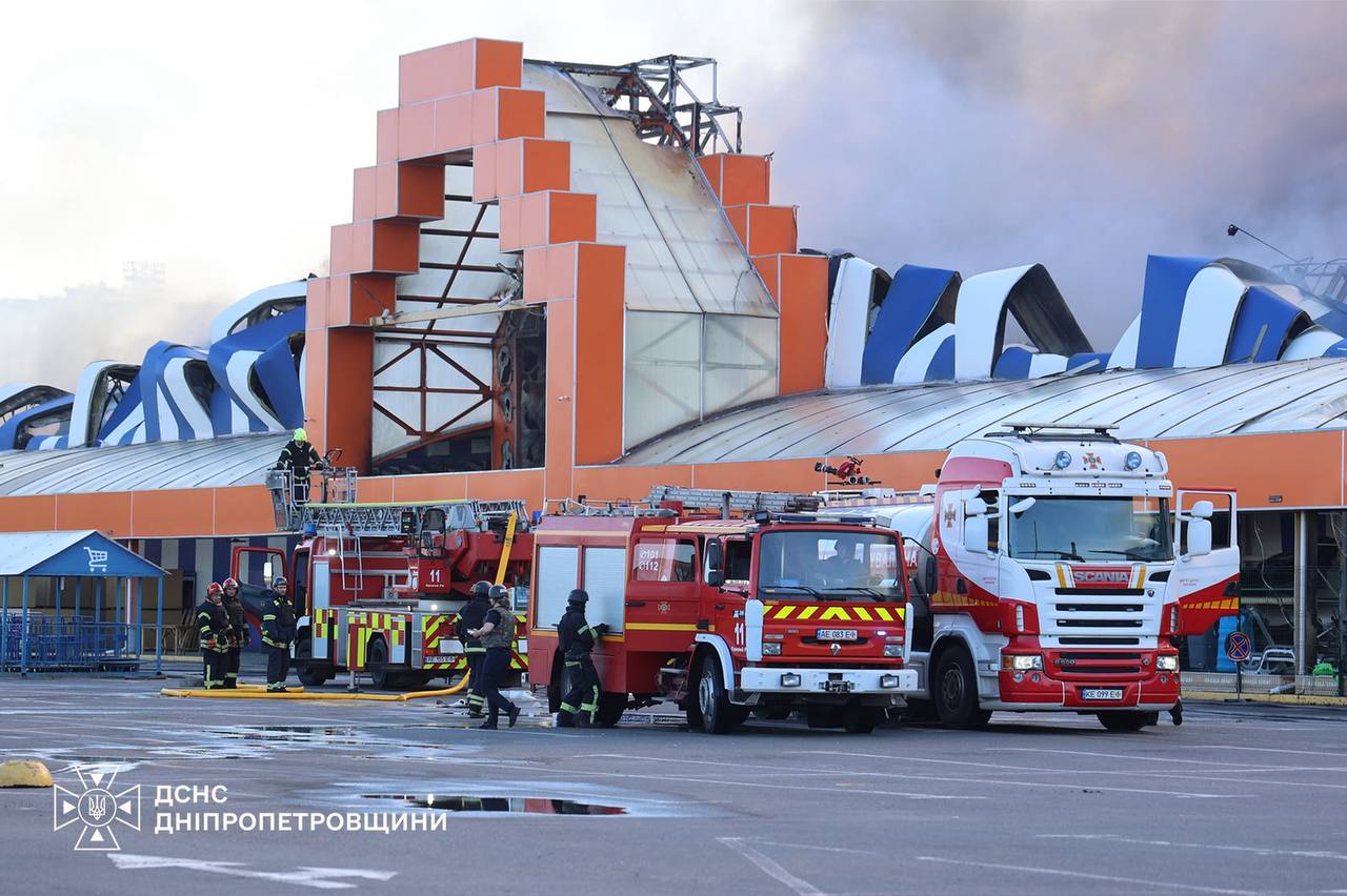 russia destroys home depot-style superstore kryvyi rih—the third one has erased same region · post firefighters work burned-out epicenter home-improvement hypermarket after russian strike rih 26 2026 20260726111350-2182 ukraine news