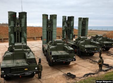 russia's arctic bases sit near-naked air defenses vanish guard moscow refineries burning inland · post s-400 defense missile launcher vehicles 2018 file sergei malgavko/tass rferl ukraine news ukrainian reports
