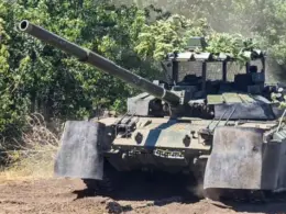 T-72B3A tank equipped with the Arena-M active protection system (APS). Photo: iz.ru/Dmitry Astrakhan
