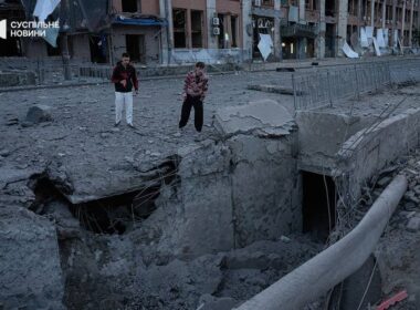 Aftermath of a massive Russian ballistic missile attack in Kyiv's Lukianivka district, 19 July 2026. Photo: Suspilne