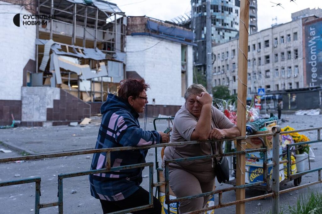 Aftermath of a massive Russian ballistic missile attack in Kyiv's Lukianivka district, 19 July 2026. Photo: Suspilne
