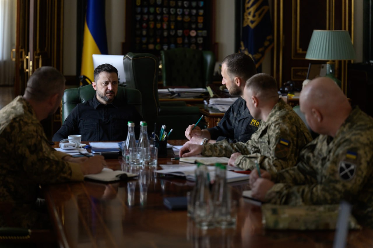 Ukrainian President Volodymyr Zelenskyy meets with Ukraine's military leadership, 30 July 2026. Photo: Zelenskyy