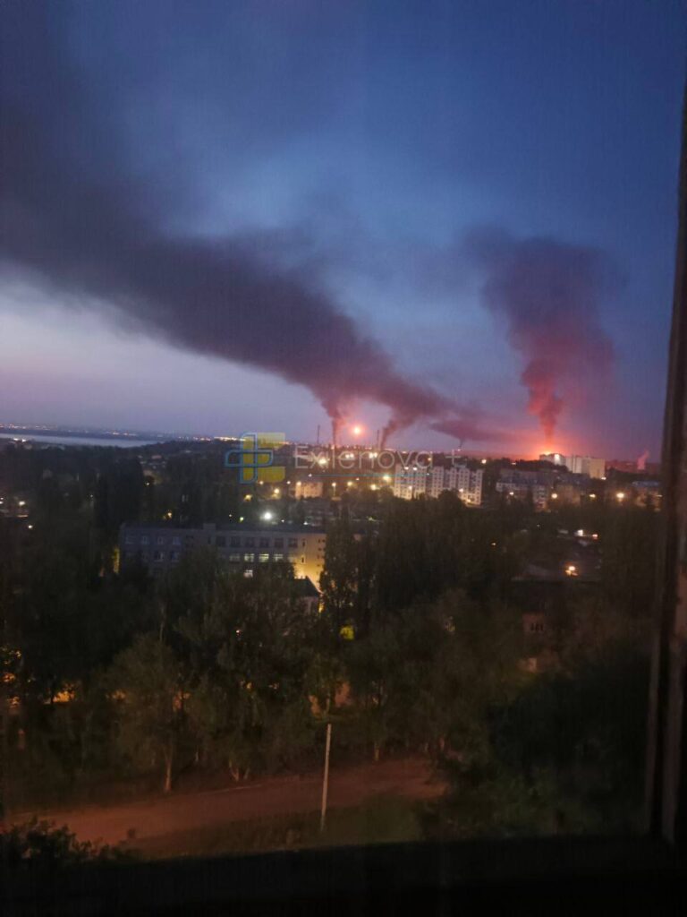 refinery saratov two tatarstan pumping station bashkortostan — one night's russian oil target list · post smoke fire rise over russia after ukrainian drone strike 8 2026 saratov5075776523918314508 ukraine news