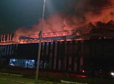 Flames and thick smoke rise from the roof of an Epicentr facility following a Russian missile attack on 5 August 2026.