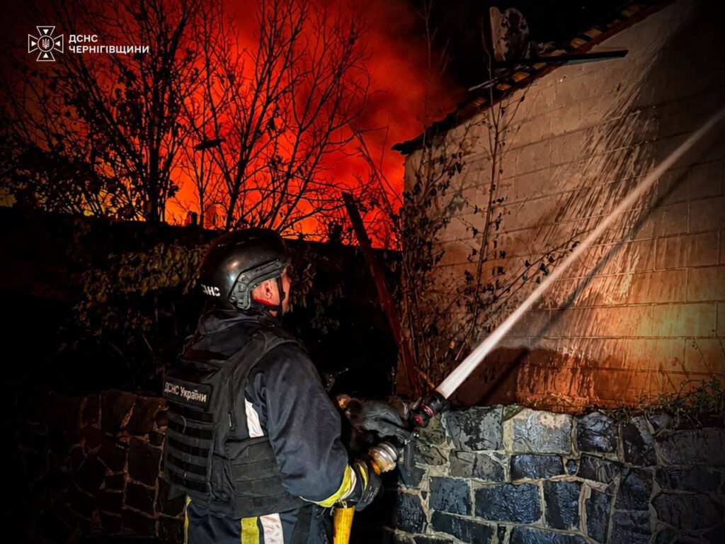 Firefighters put out a fire in Chernihiv Oblast that broke out as a result of Russian shelling. Approximately, morning of 17 August. Photo: Chernihiv Oblast State Emergency Service